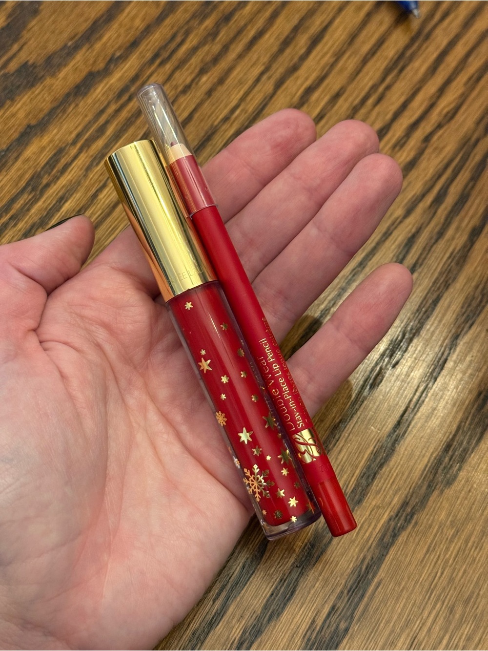 Estee Lauder | Makeup Set - Picture 7 of 8